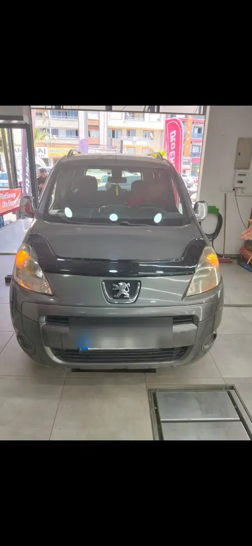 Edremit Merkez Pilot Garage atölye/ekspertiz görüntüsü